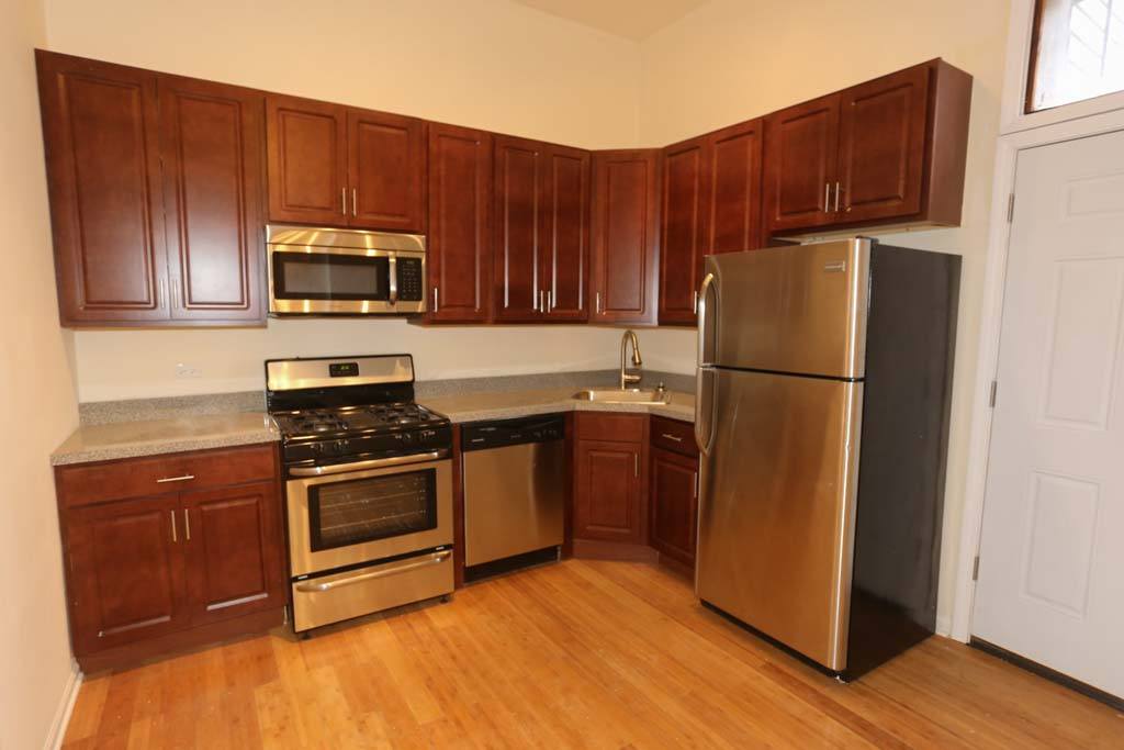 1009-11 N. Rockwell St. / 2558 W. Augusta Blvd. 1009-11 N. Rockwell St., Chicago, IL 60622 West Town - Leasing by Cross Street