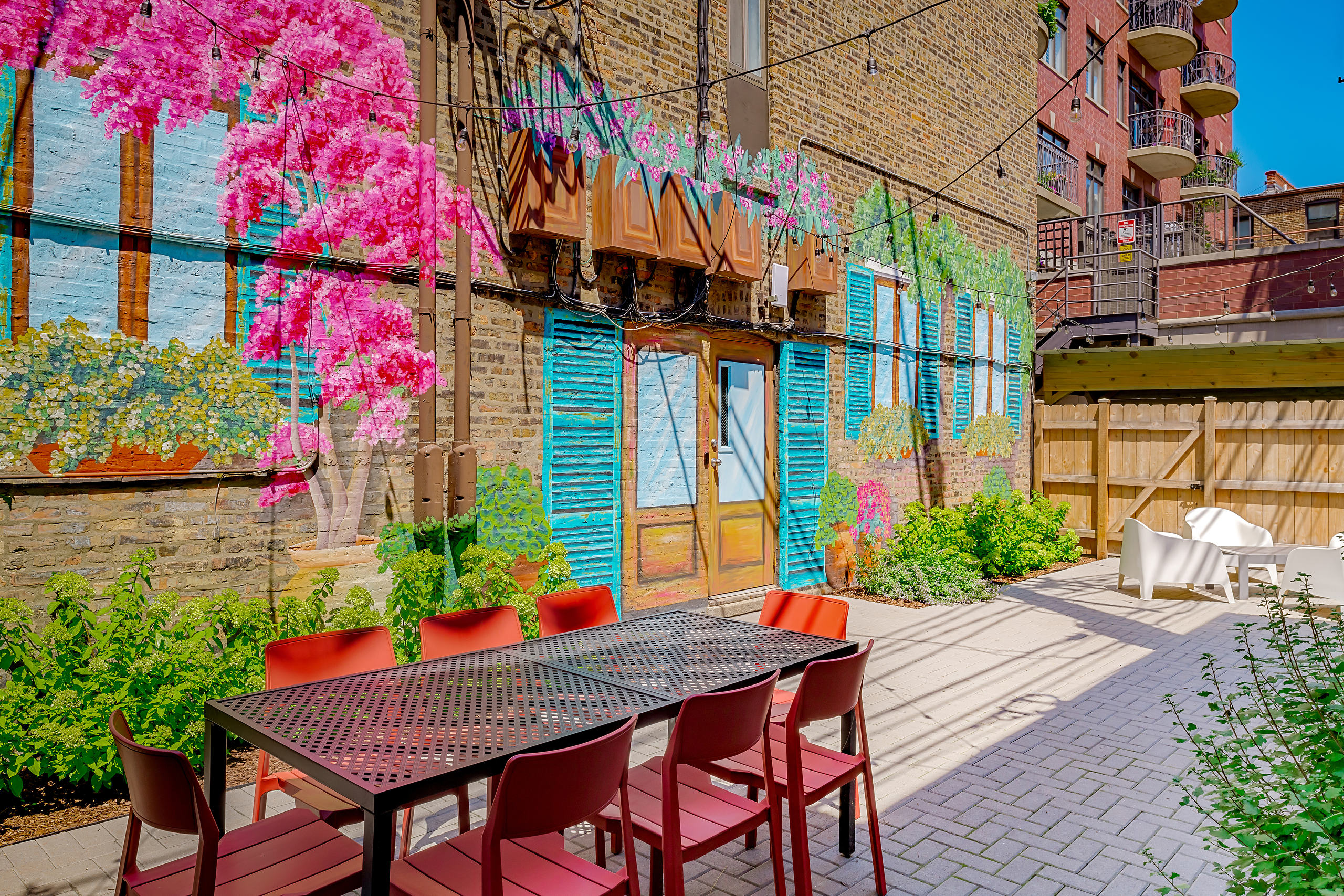549 W. Aldine Ave. 549 W. Aldine Ave., Chicago, IL 60657 Lake View East - Leasing by Cross Street