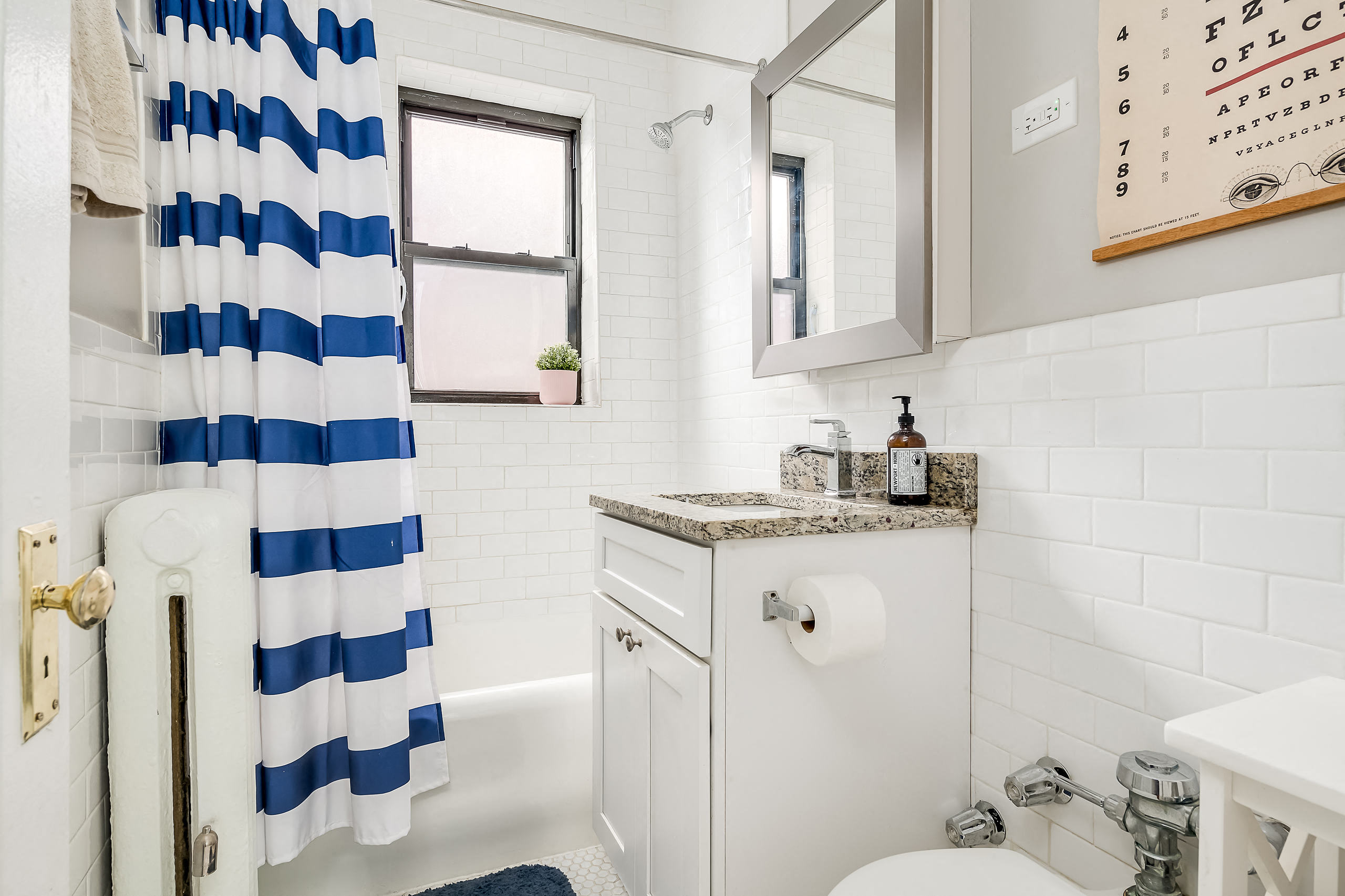 527-37 W. Aldine Ave. 527-37 W. Aldine Ave., Chicago, IL 60657 Lake View East - Leasing by Cross Street