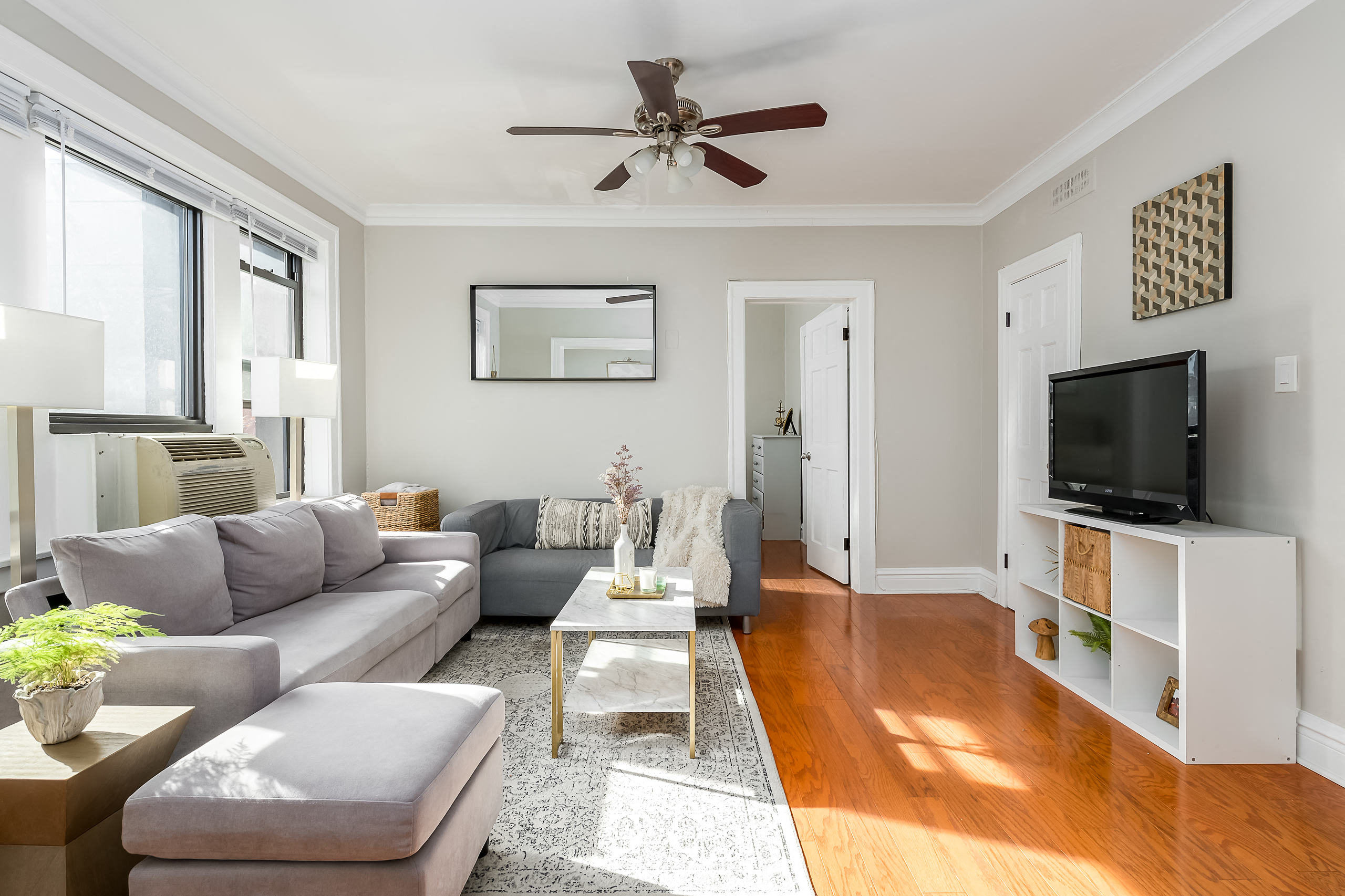 536 W. Grant Pl. 536 W. Grant Pl., Chicago, IL 60614 Lincoln Park - Leasing by Cross Street