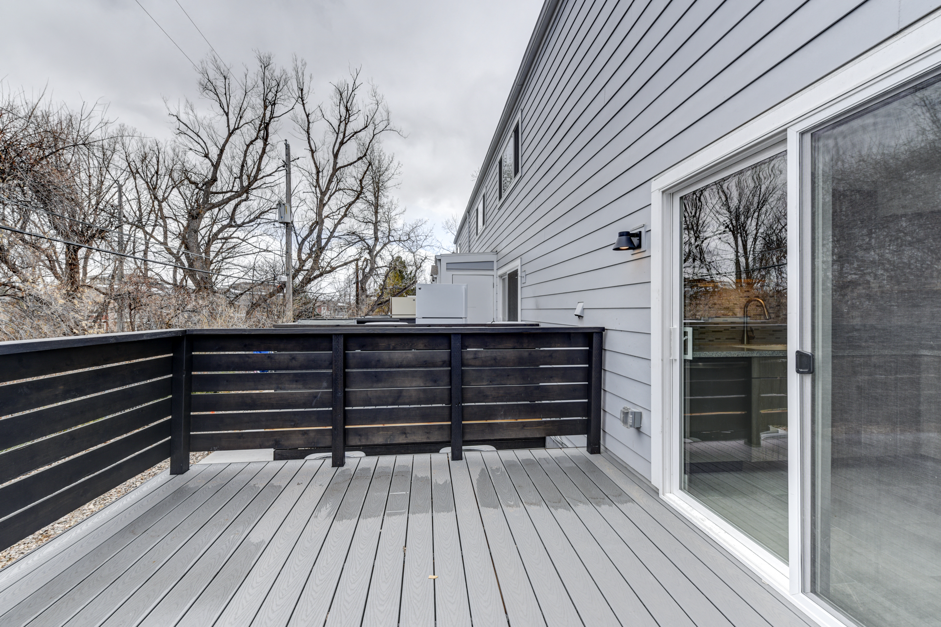 1602 Garfield Large Private Deck