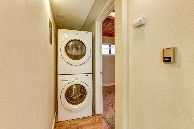 Washer & Dryer Included at -Buffalo Canyon-, Boulder, 80303