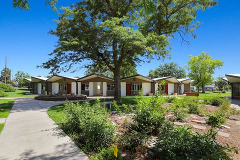 Cityline Bungalows