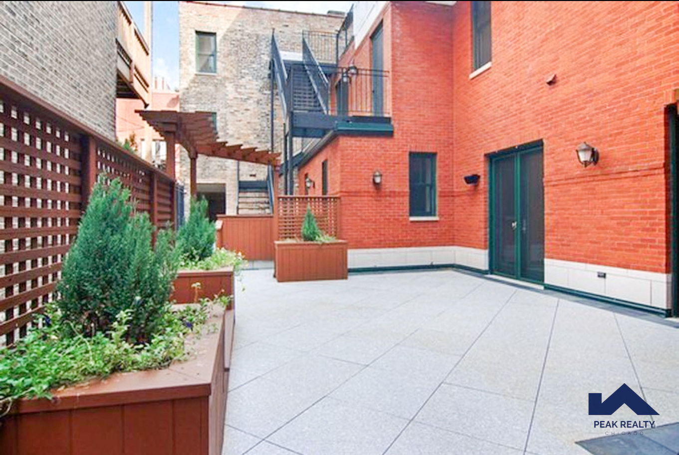 600 W. Belden Ave. Unit A 600 W. Belden Ave., Chicago, IL 60614 - Leasing by Cross Street