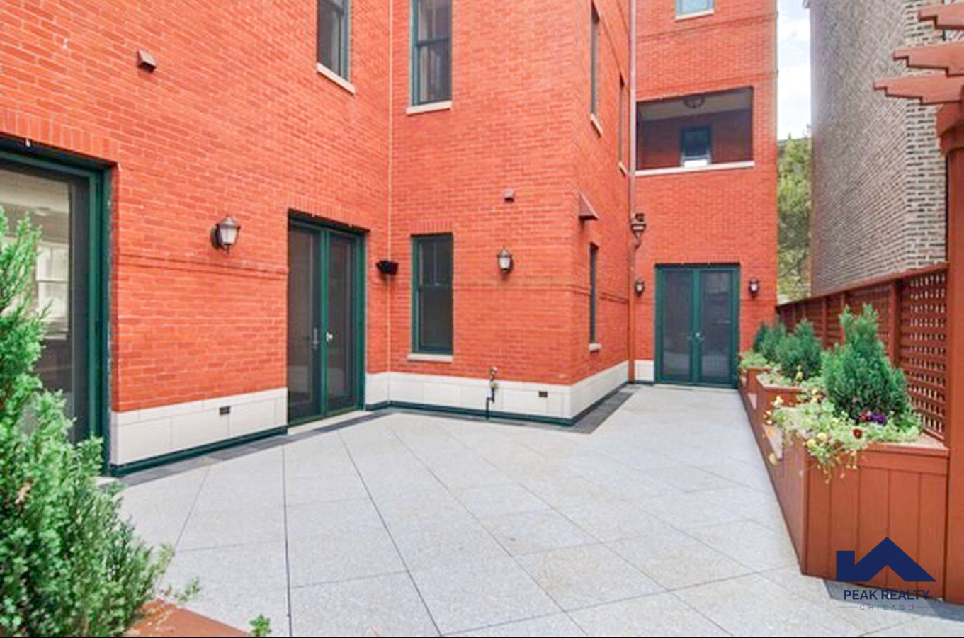 600 W. Belden Ave. Unit A 600 W. Belden Ave., Chicago, IL 60614 - Leasing by Cross Street