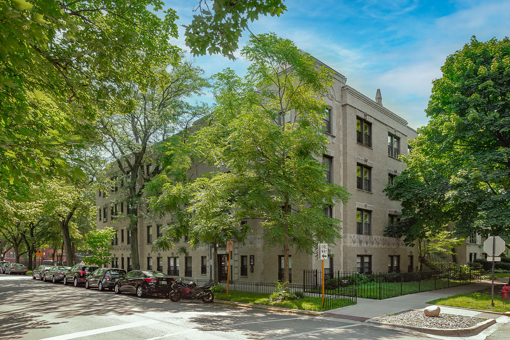 1255 W. Bryn Mawr Ave. 1255 W. Bryn Mawr Ave., Chicago, IL 60660 Andersonville - Leasing by Cross Street