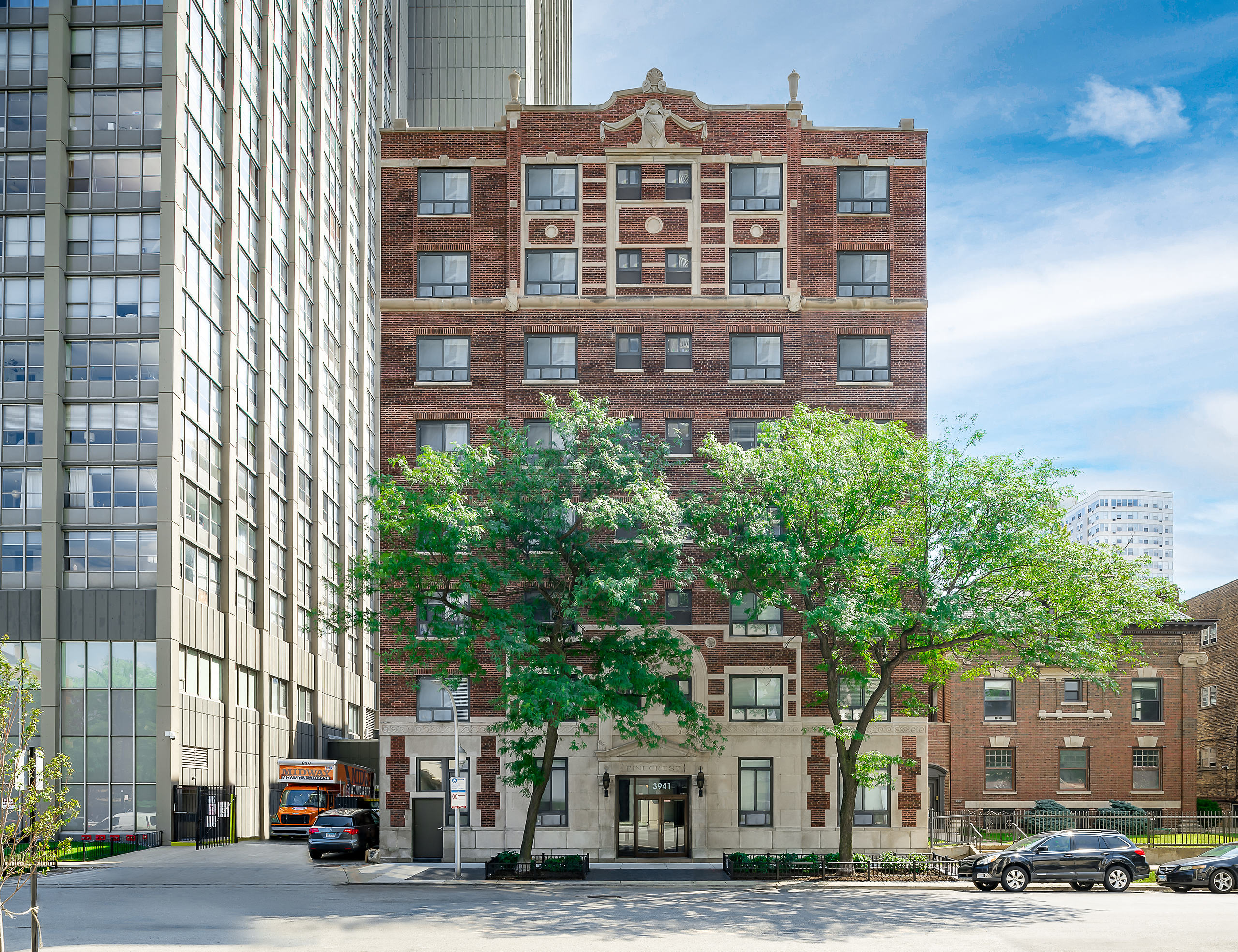 3941 N. Pine Grove Ave. 3941 N. Pine Grove Ave., Chicago, IL 60613 Lake View East - Leasing by Cross Street