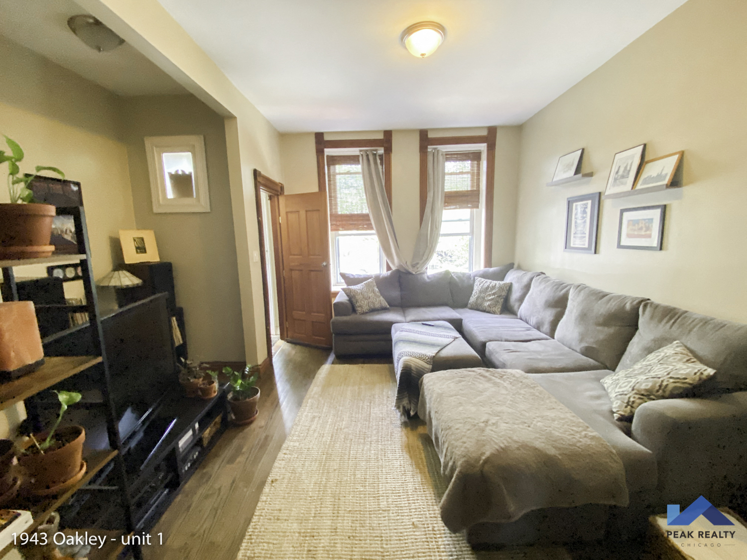 1943 N. Oakley Ave. 1943 N. Oakley Ave., Chicago, IL 60647 Bucktown - Leasing by Cross Street