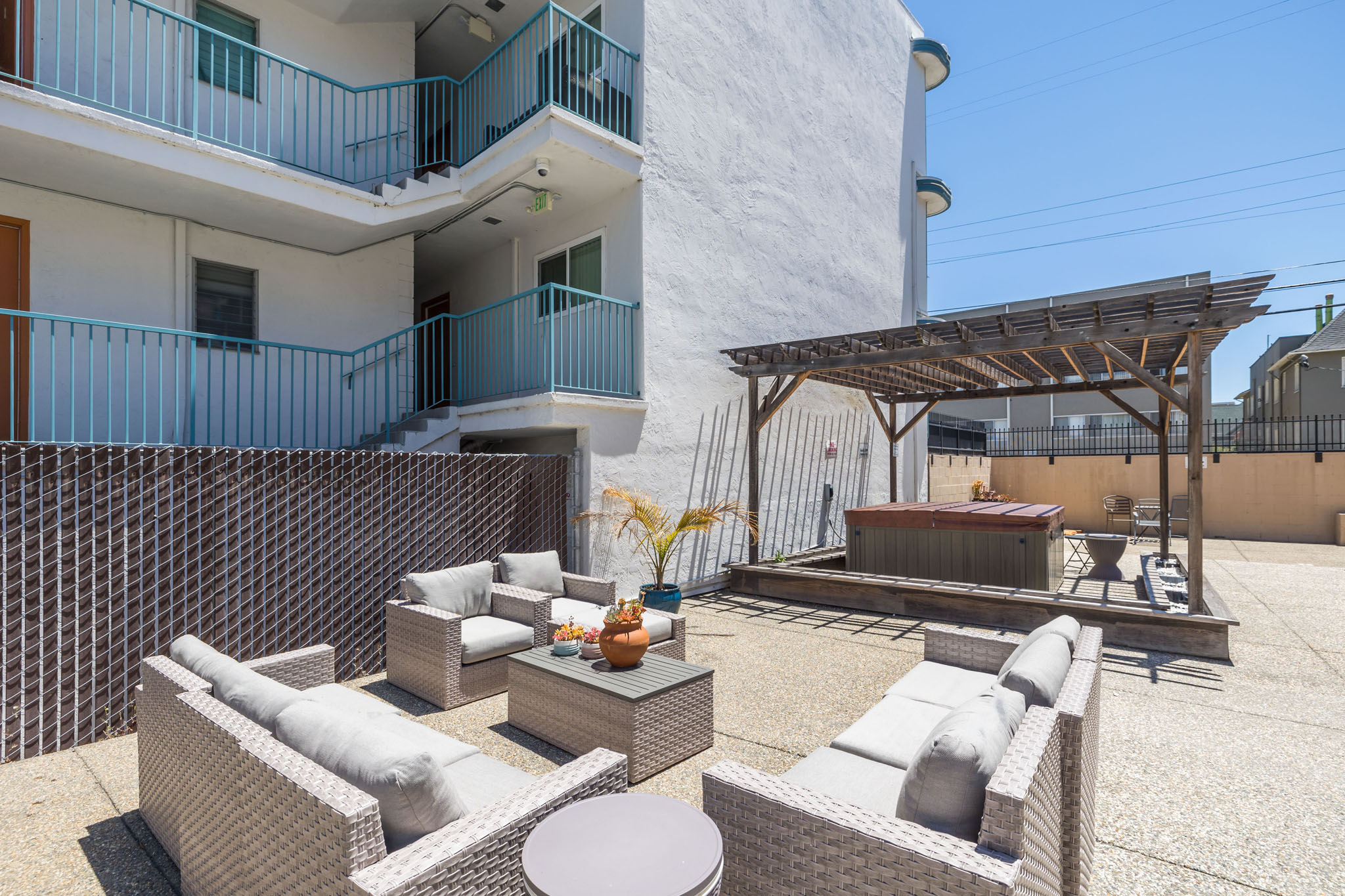 257 Vernon #218 Gallery Image #12