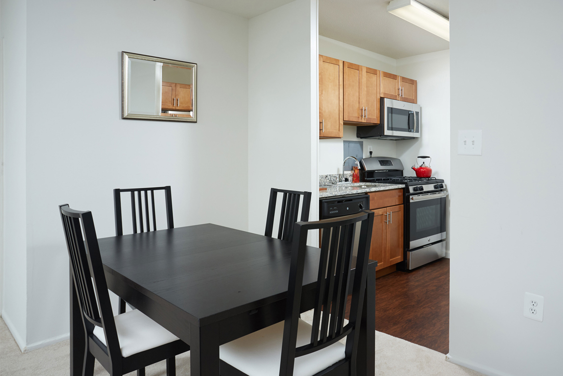 furnished-kitchen-dining-room