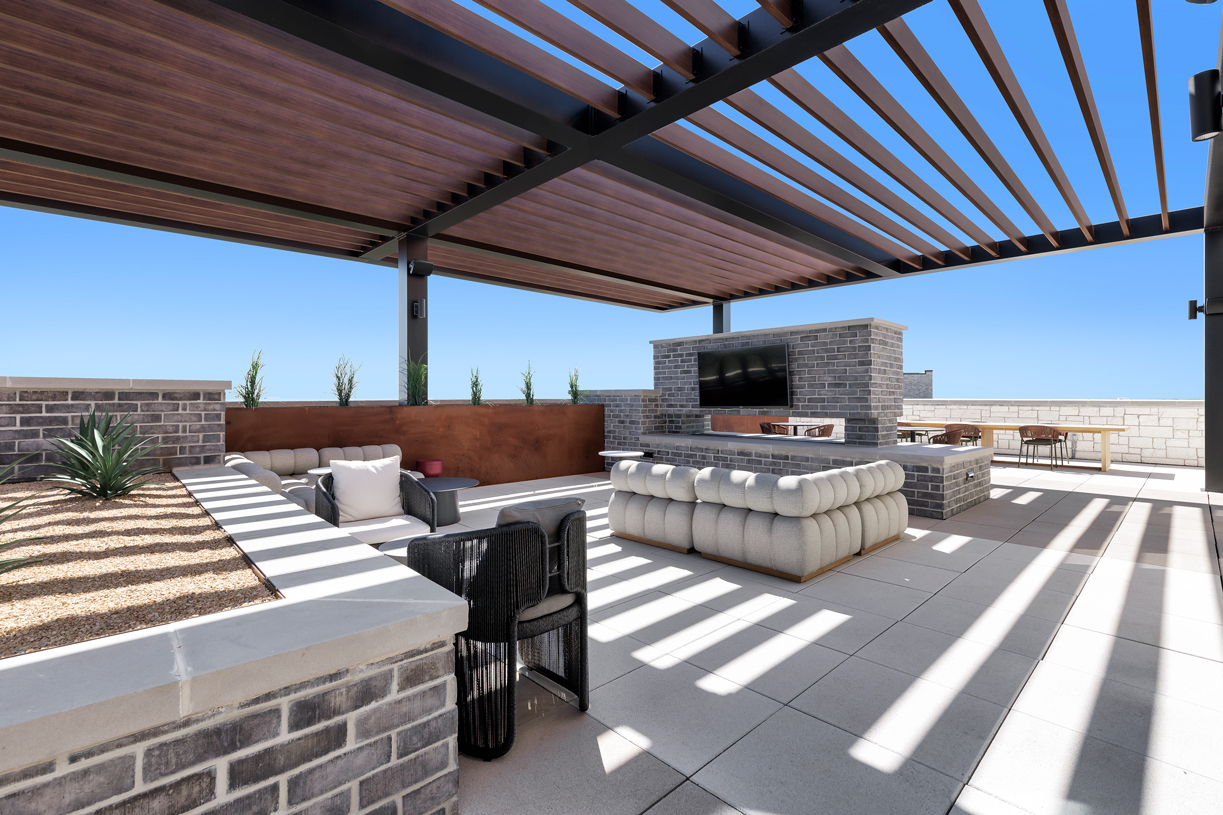 Rooftop Lounge with Kitchen & Fire Pit
