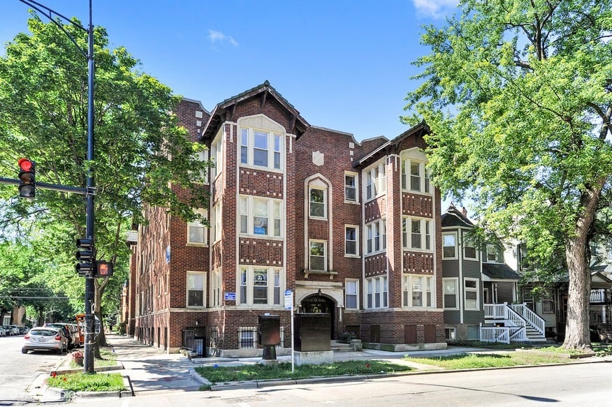 1901-03 W. Addison St. 1901 W. Addison St., Chicago, IL 60613 Roscoe Village - Leasing by Cross Street