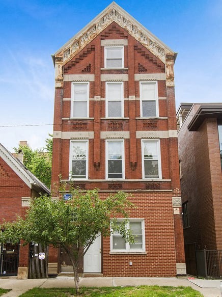 2065 N. Hoyne Ave. 2065 N. Hoyne Ave., Chicago, IL 60647 Bucktown - Leasing by Cross Street