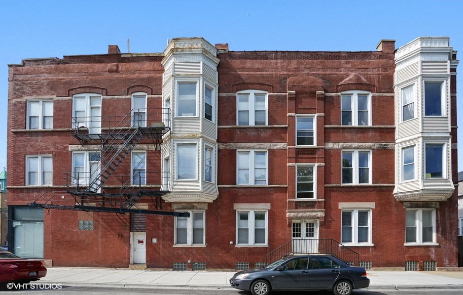 2350-52 W. Ohio St. / 601 N. Western Ave. 2350-52 W. Ohio St., Chicago, IL 60612 West Town - Leasing by Cross Street