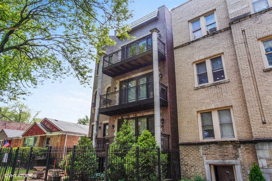 6318 N. Albany Ave. 6318 N. Albany Ave., Chicago, IL 60659 Ridge Park - Leasing by Cross Street