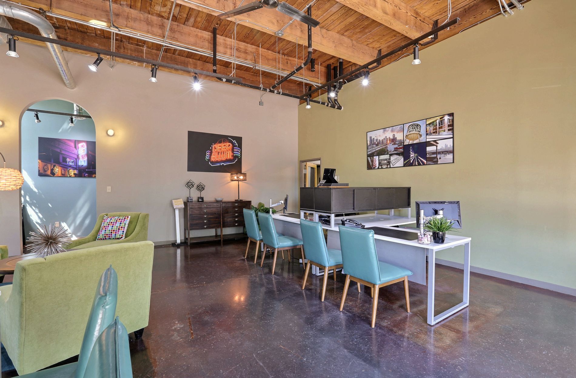 Continental/The Murray/Farm and Ranch Lofts Apartments (Dallas, TX