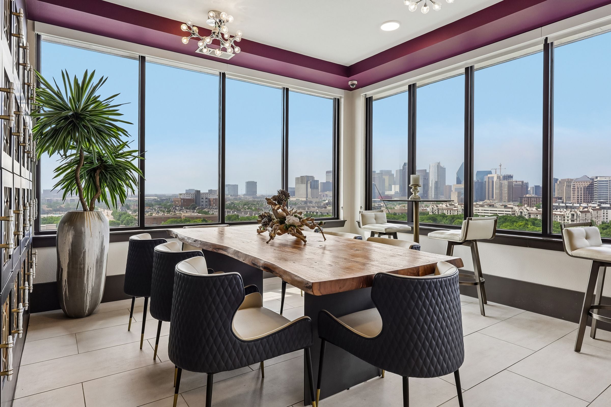 Residence At The Grove apartment photo