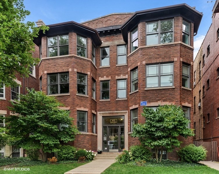 913 Forest Ave. 913 Forest Ave., Evanston, IL 60202 - Leasing by Cross Street