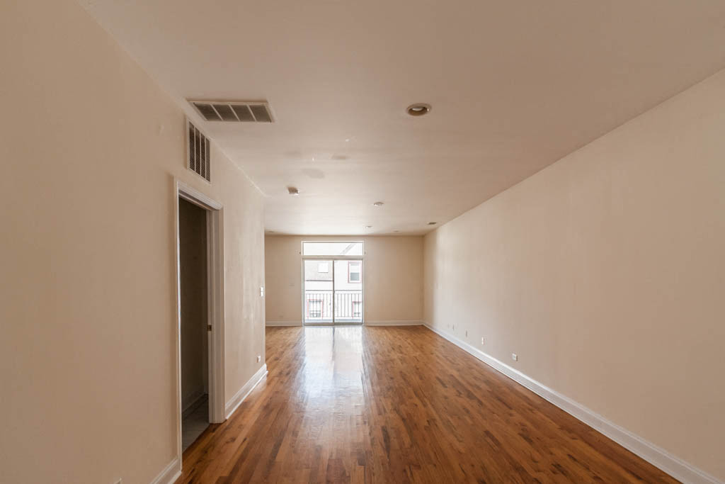 1802 W. Belmont Ave. 1802 W. Belmont Ave., Chicago, IL 60657 Roscoe Village - Leasing by Cross Street