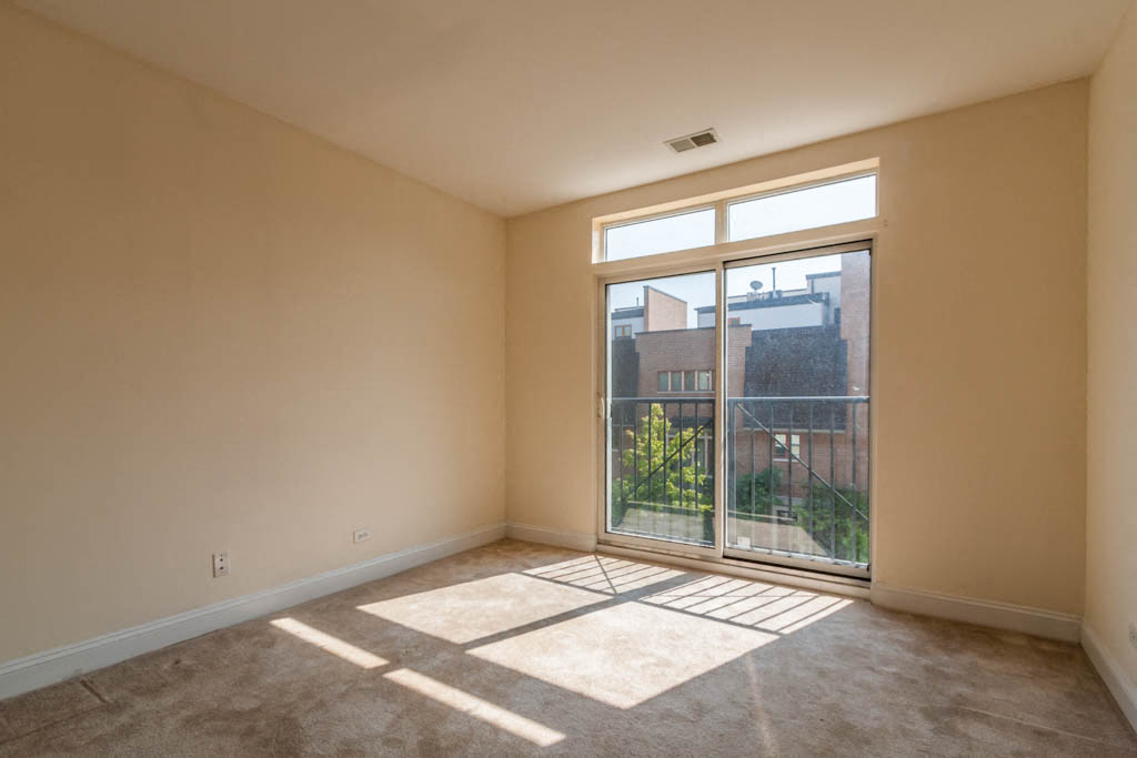 1802 W. Belmont Ave. 1802 W. Belmont Ave., Chicago, IL 60657 Roscoe Village - Leasing by Cross Street