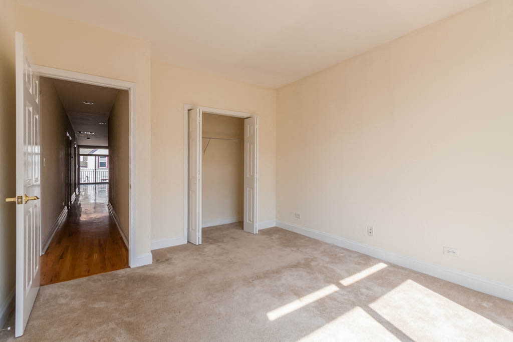 1802 W. Belmont Ave. 1802 W. Belmont Ave., Chicago, IL 60657 Roscoe Village - Leasing by Cross Street