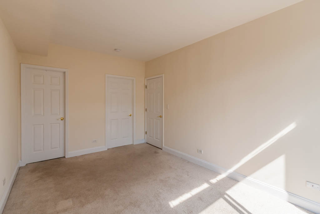 1802 W. Belmont Ave. 1802 W. Belmont Ave., Chicago, IL 60657 Roscoe Village - Leasing by Cross Street