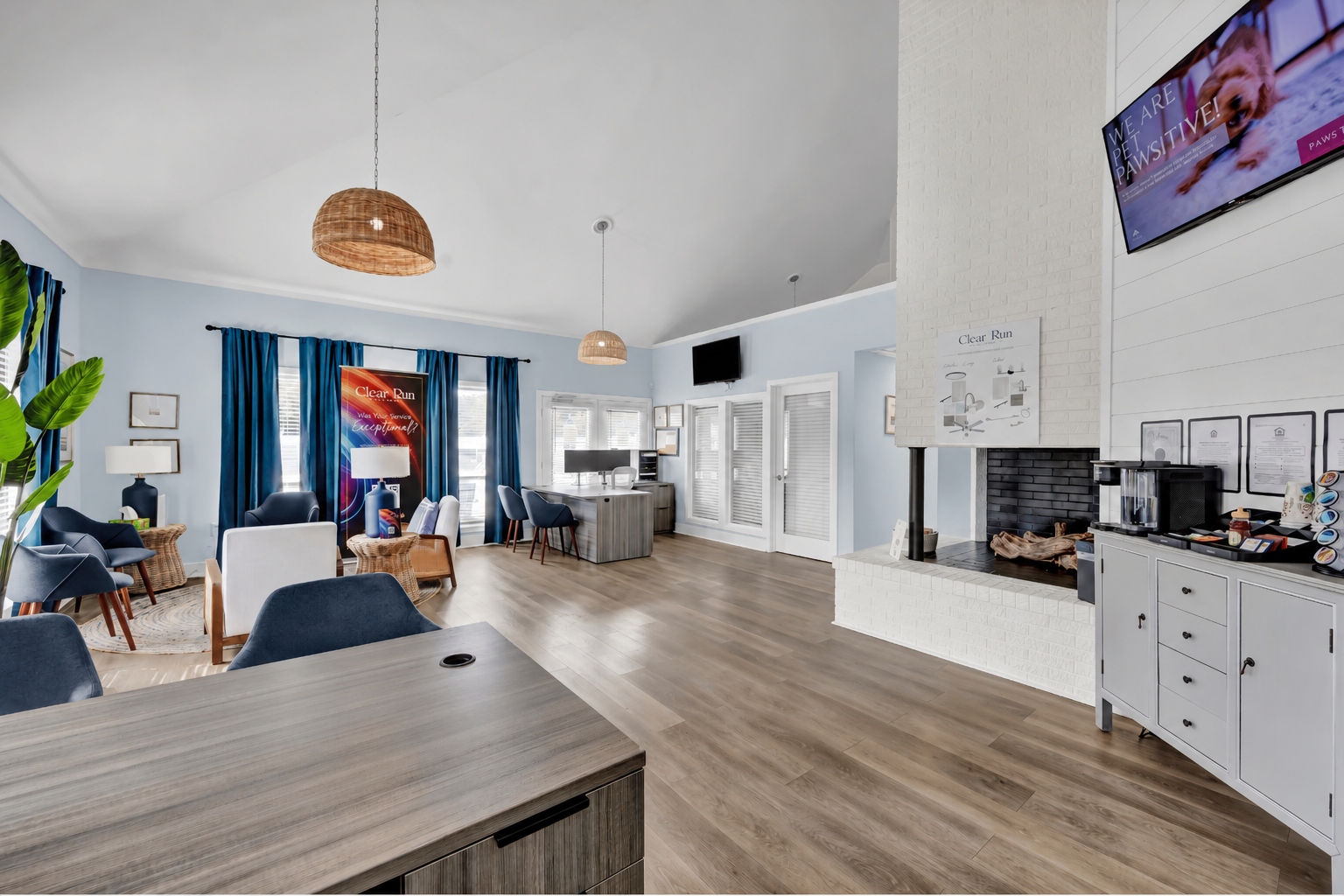 Leasing Office