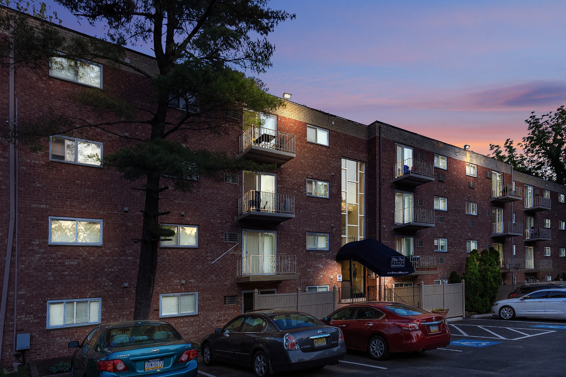 Apartment Rentals in Elkins Park PA | Photos of Elkins Park Terrace