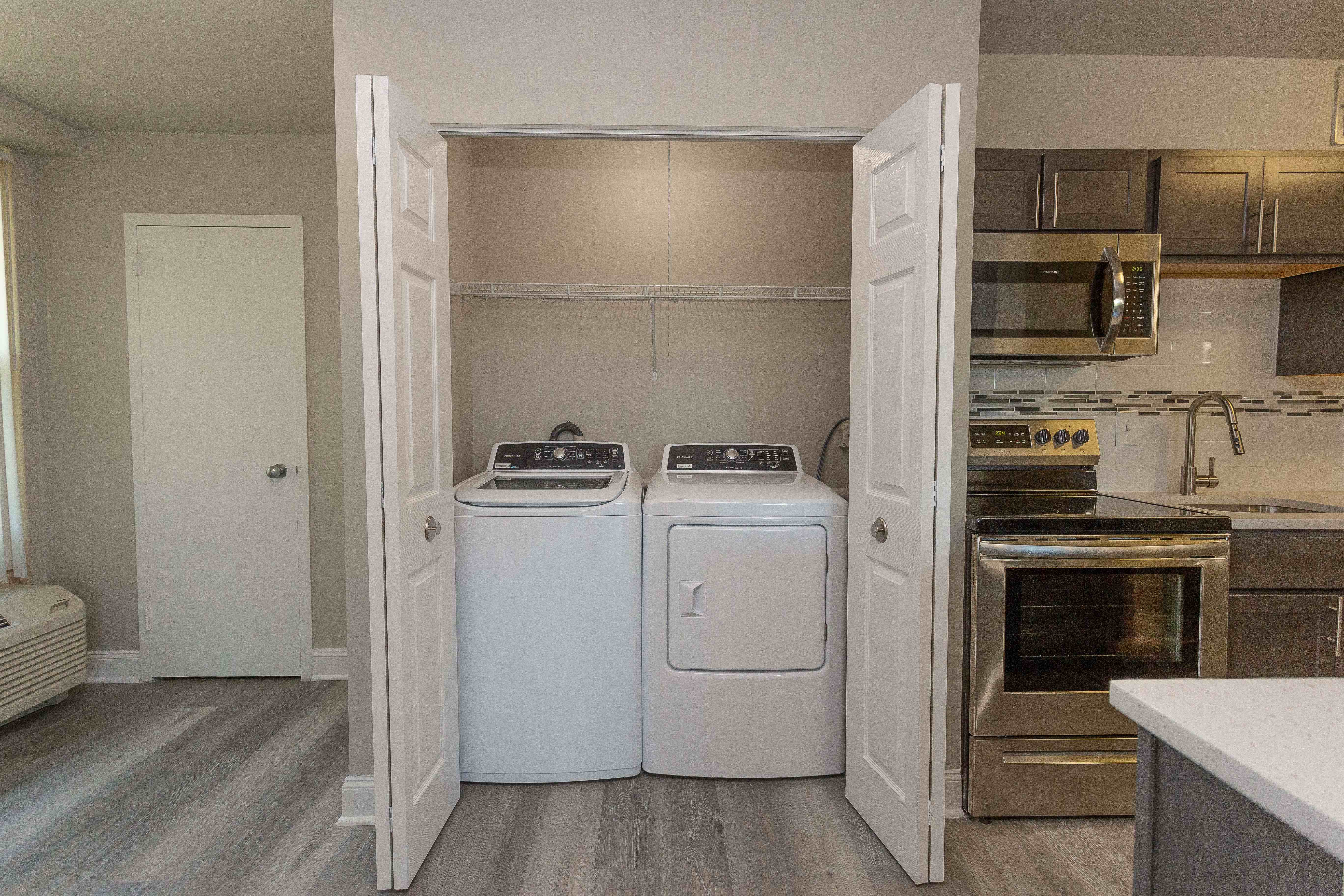 washer and dryer in apartment