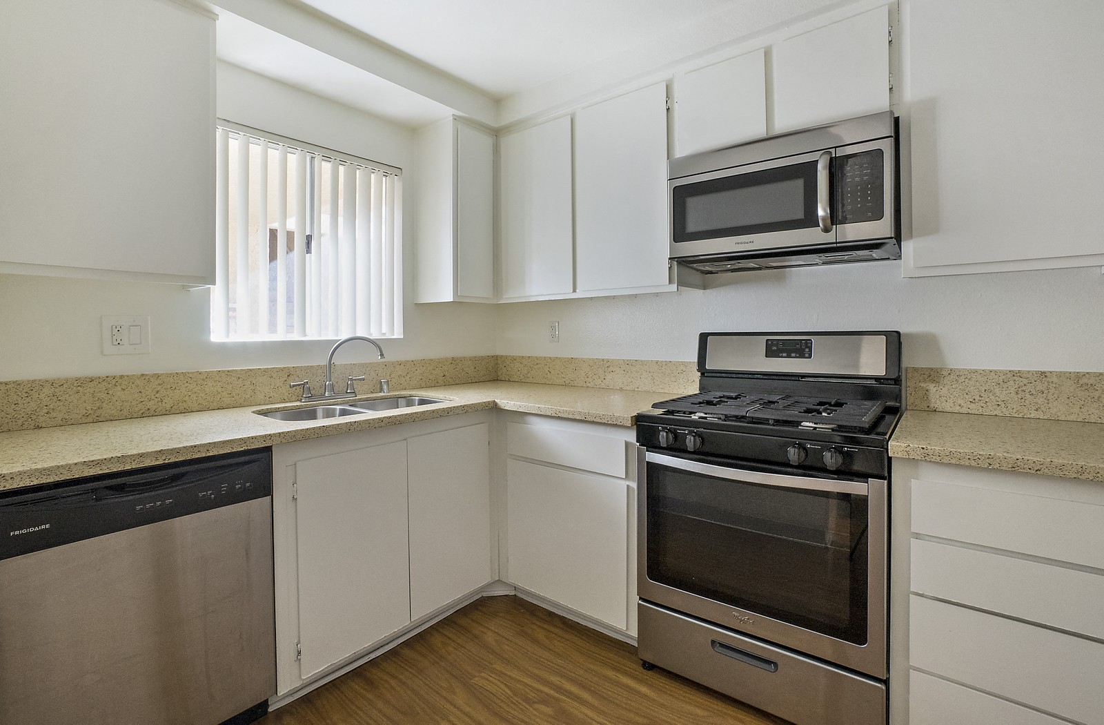 property for rent #5