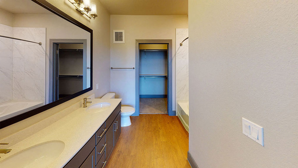 1085 - 1135 Sq Ft