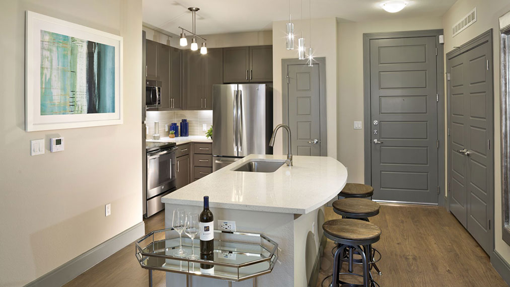 979 Sq Ft Floor Plan
