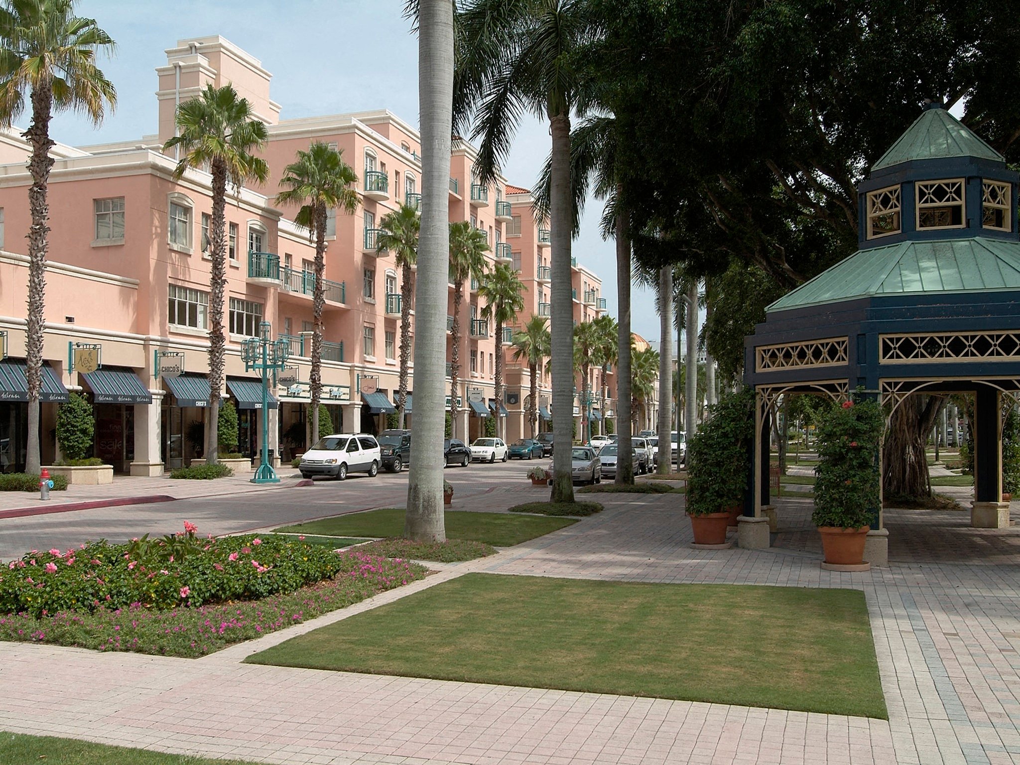 Mizner Park Apartments, image size:2048x1536