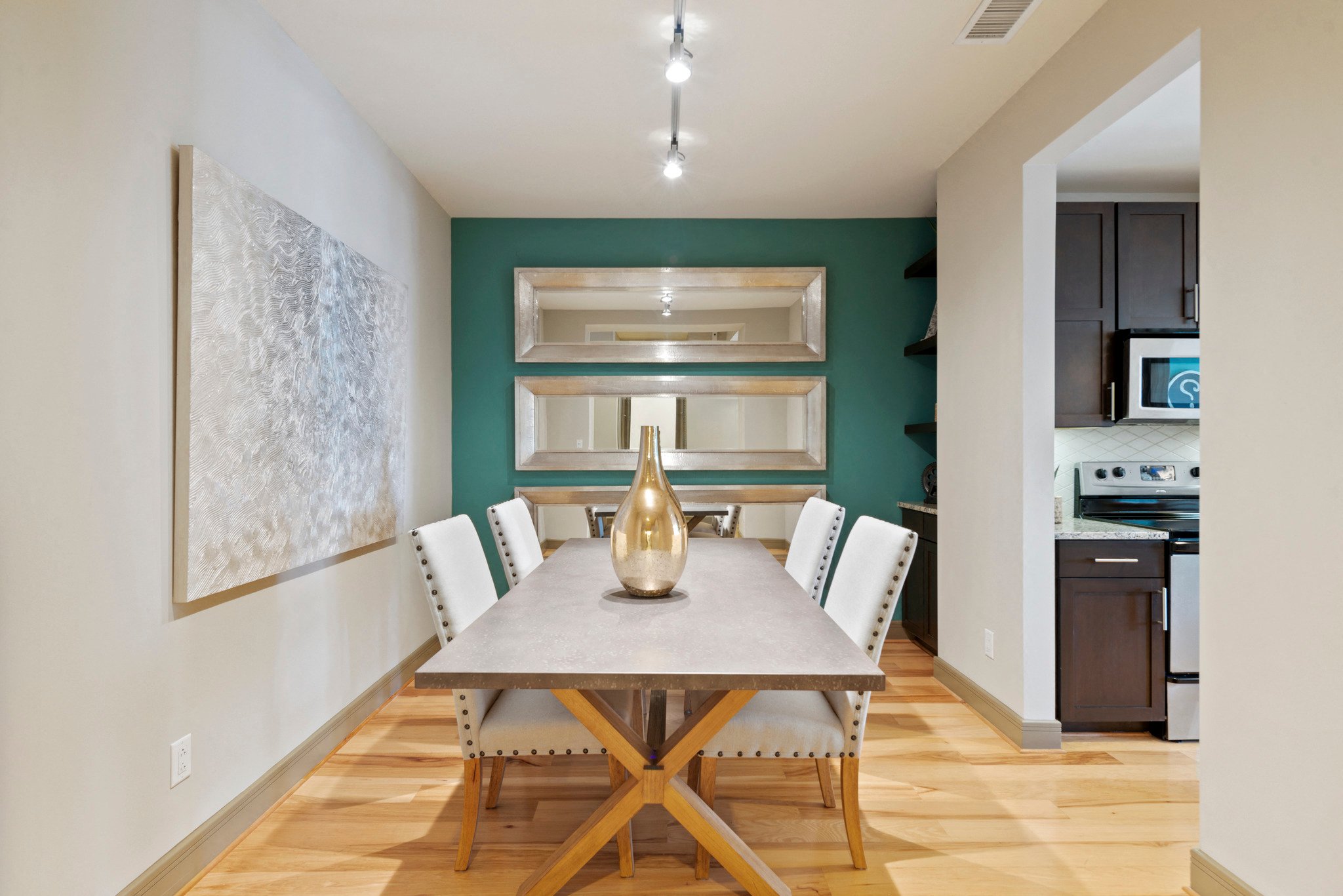 Model Dining Room Space