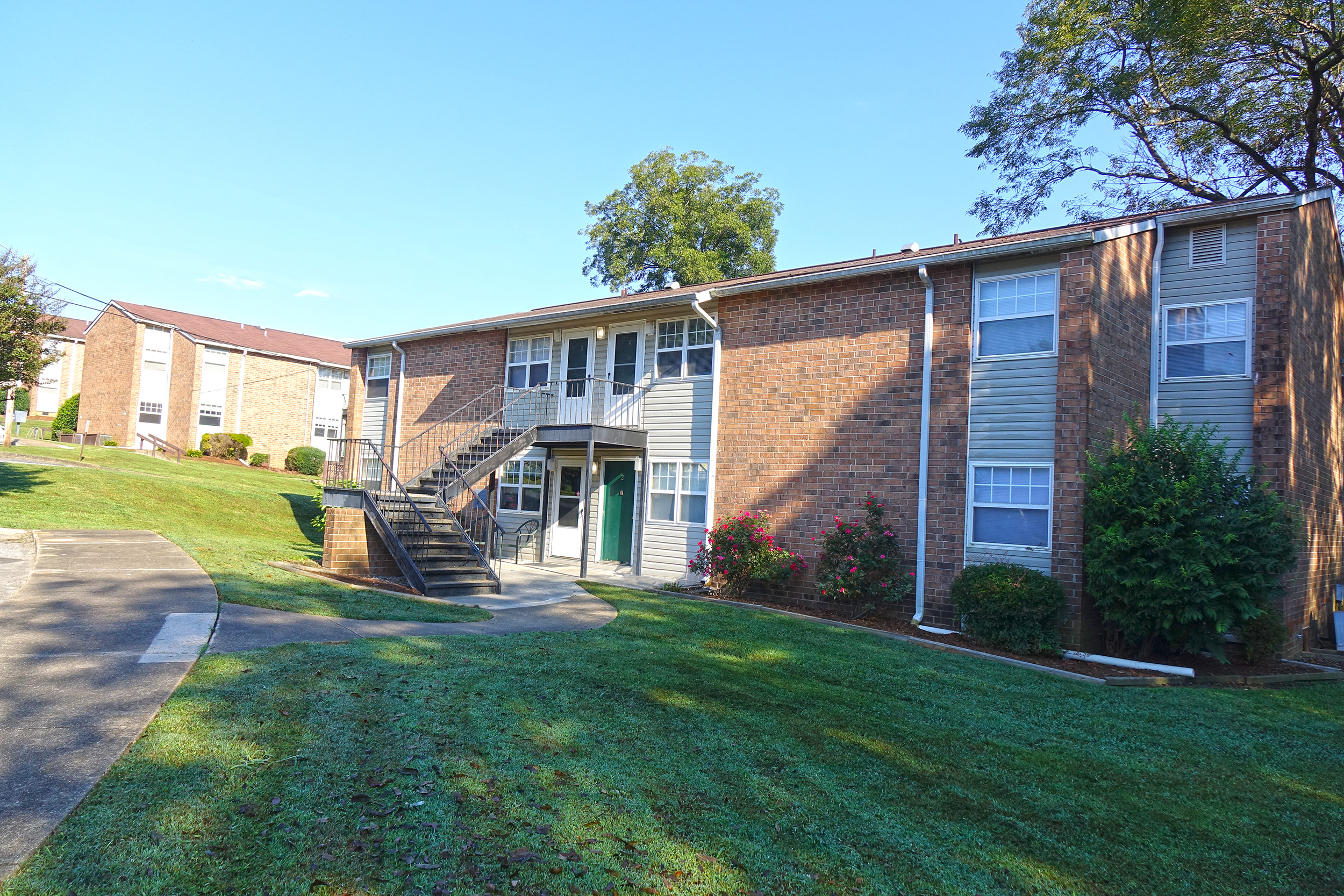 Town Creek Apartments One BR 300 Cooper St La Fayette GA