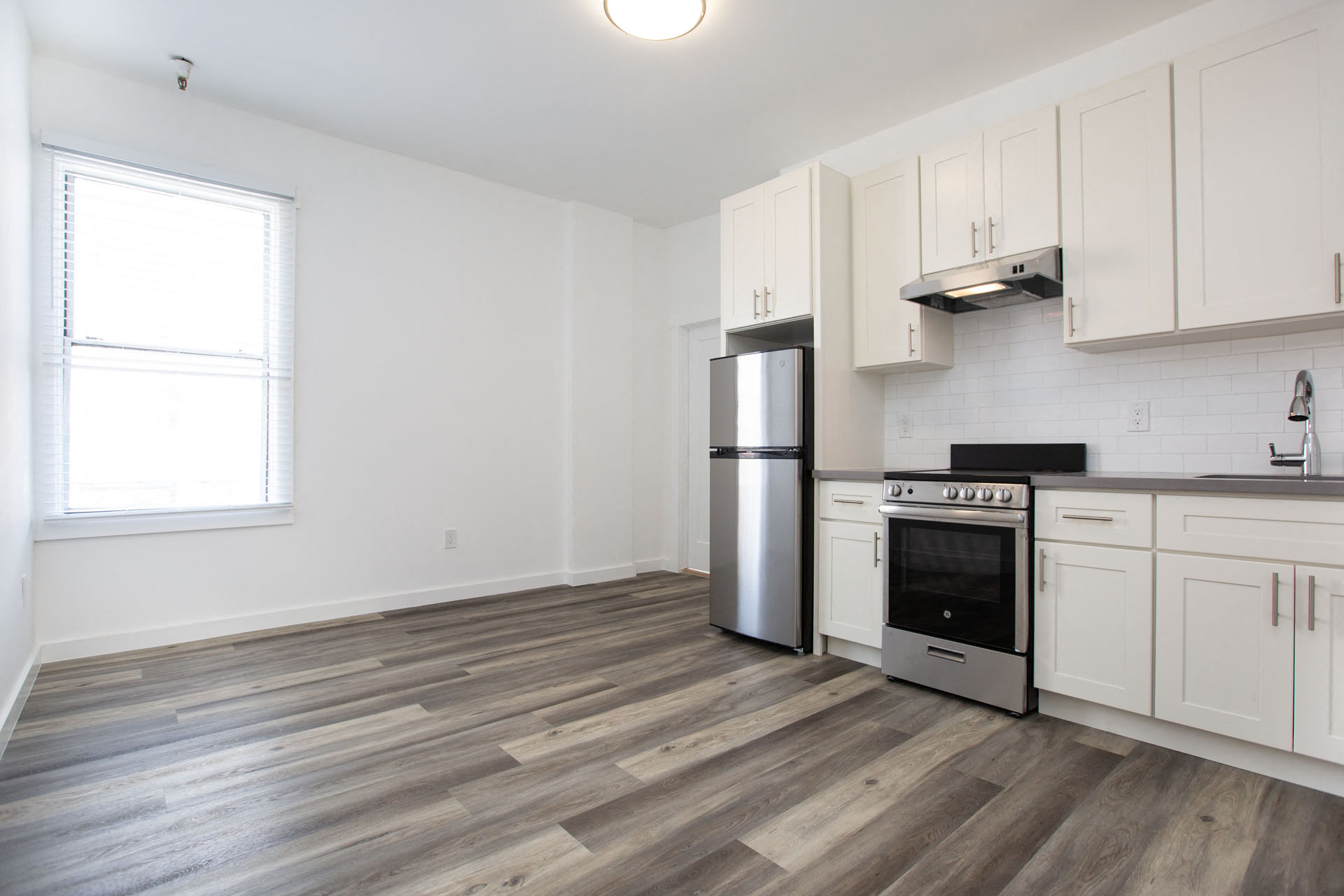 57 Taylor #438 Gallery Image #2