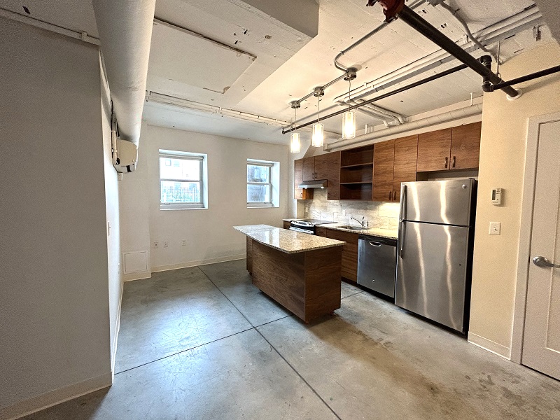 Available TODAY!! | 117 Preble Street – Apartment L07