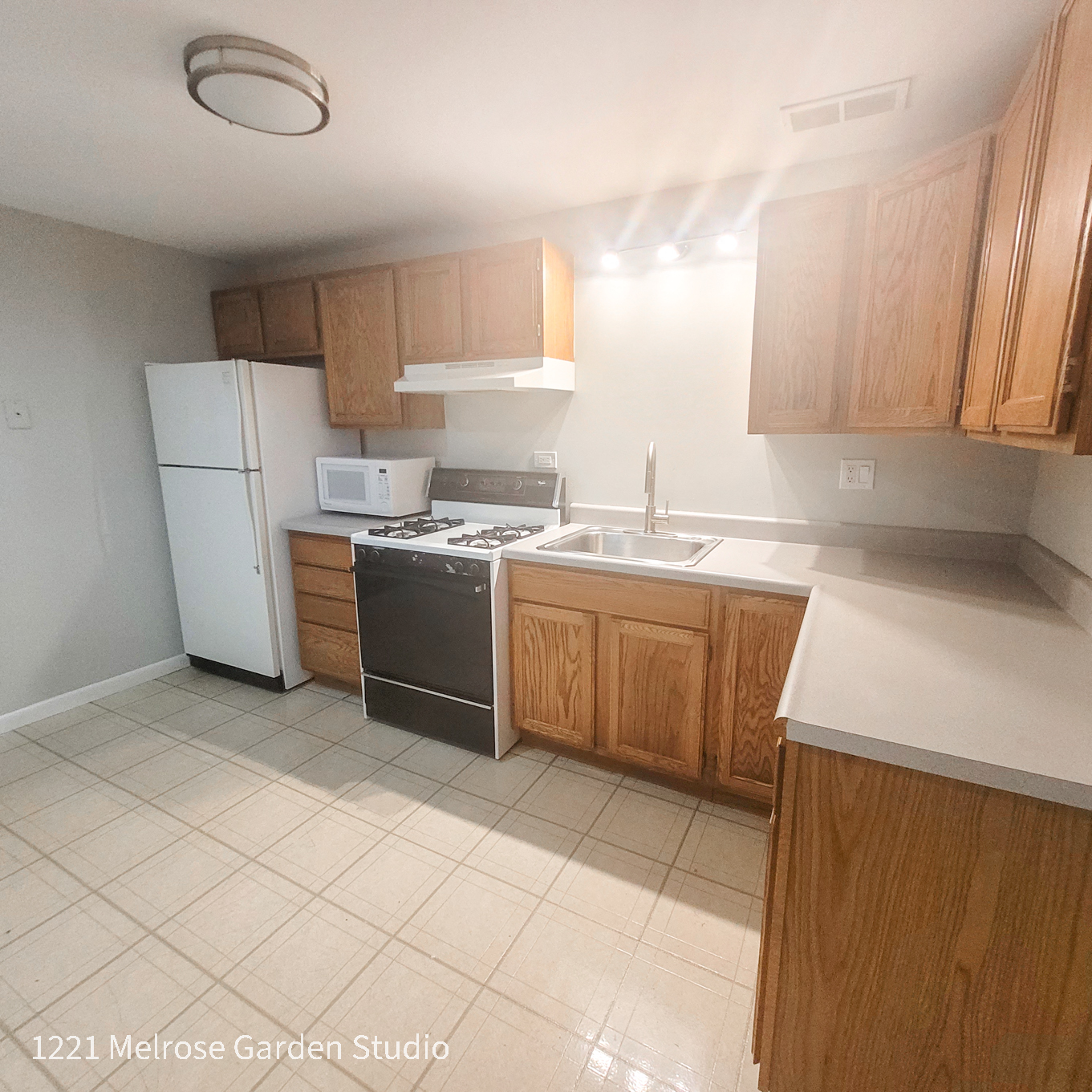 1221 W. Melrose St. 1221 W. Melrose St., Chicago, IL 60657 Lake View - Leasing by Cross Street