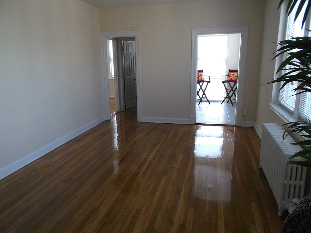 Living room with sunroom at Oaklawn